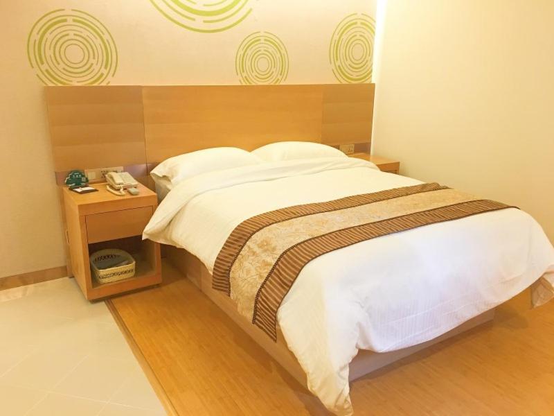 Greentree Inn Jiangxi Fuzhou Gandong Bridge Express Hotel Eksteriør billede