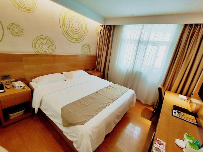 Greentree Inn Jiangxi Fuzhou Gandong Bridge Express Hotel Eksteriør billede